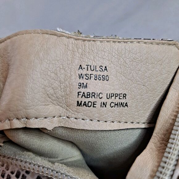 Anneliese Tulsa Booties Womens Sz 9M Snakeskin Print Tan Fabric - Picture 6 of 10